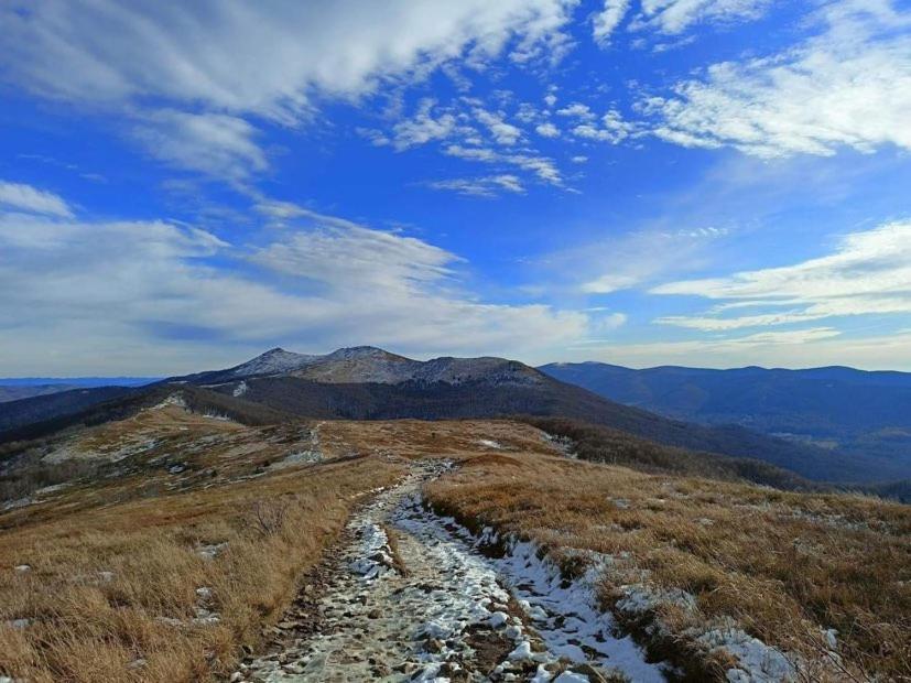 Bieszczady Apartament "Cicha Woda" Appartement Ustrzyki Dolne Buitenkant foto