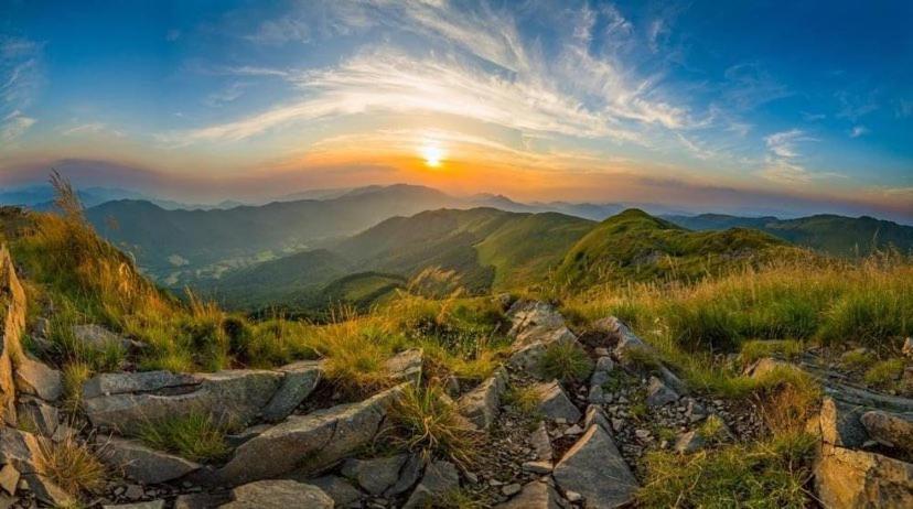 Bieszczady Apartament "Cicha Woda" Appartement Ustrzyki Dolne Buitenkant foto